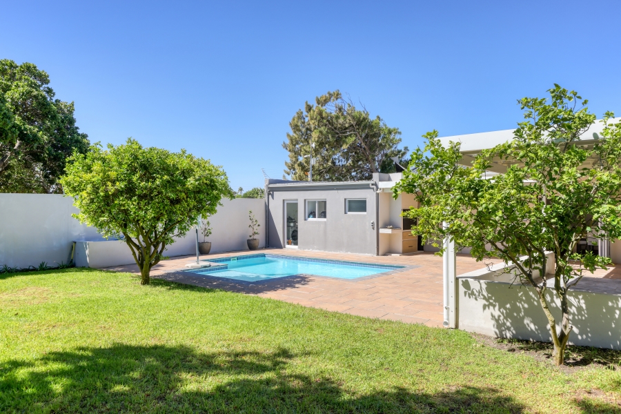 3 Bedroom Property for Sale in Kirstenhof Western Cape